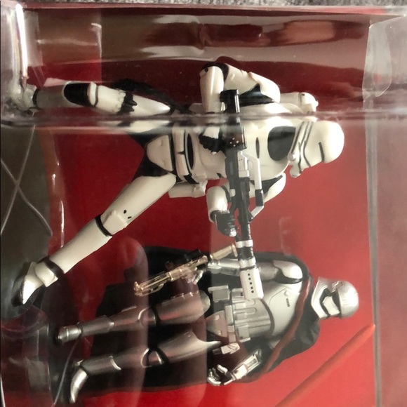 Star Wars Figures and Piggy Bank Bundle - Picture 4 of 8